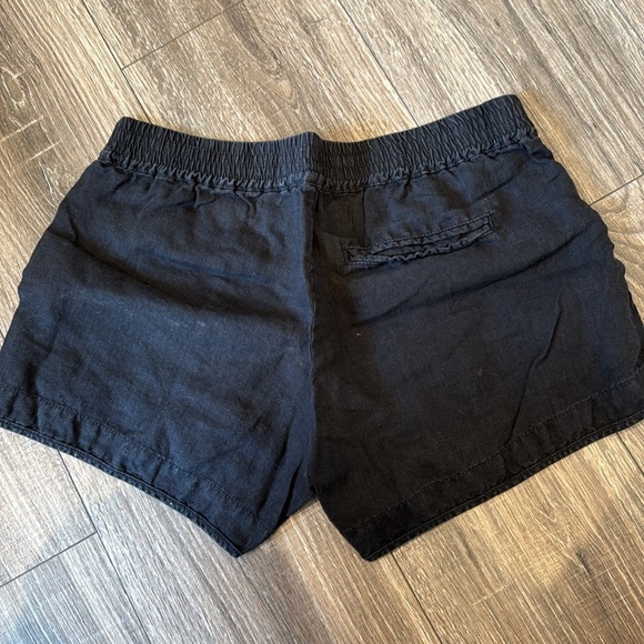 JOIE Women's Black Casual Shorts SIZE XS - Picture 2 of 2